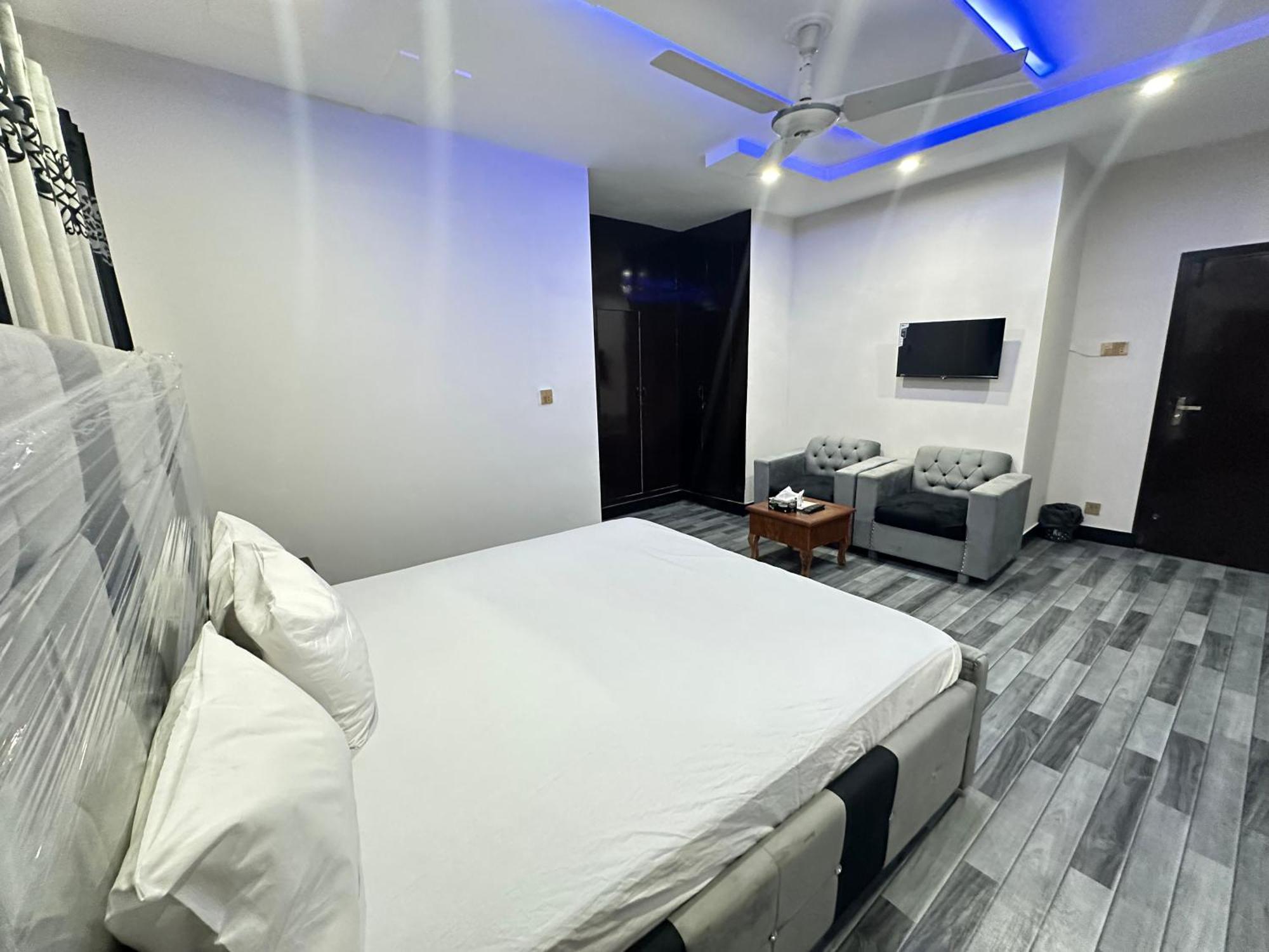 Decent Lodge Guest House Ισλαμαμπάντ Εξωτερικό φωτογραφία
