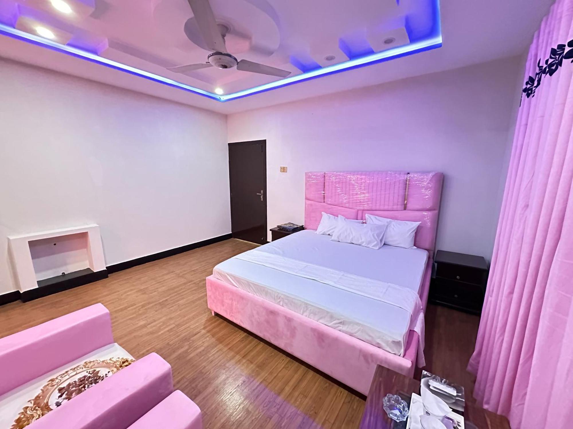 Decent Lodge Guest House Ισλαμαμπάντ Εξωτερικό φωτογραφία